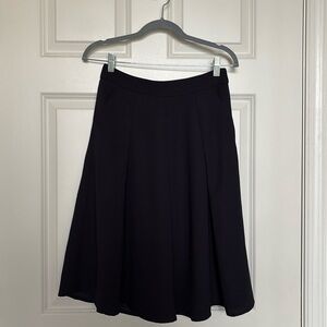 LAST CHANCE: The limited Suit skirt